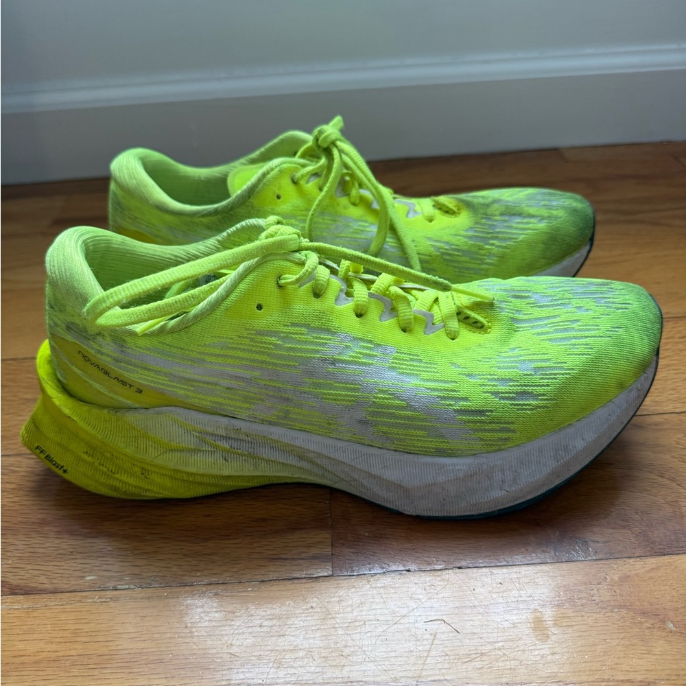 ASICS Novablast 3